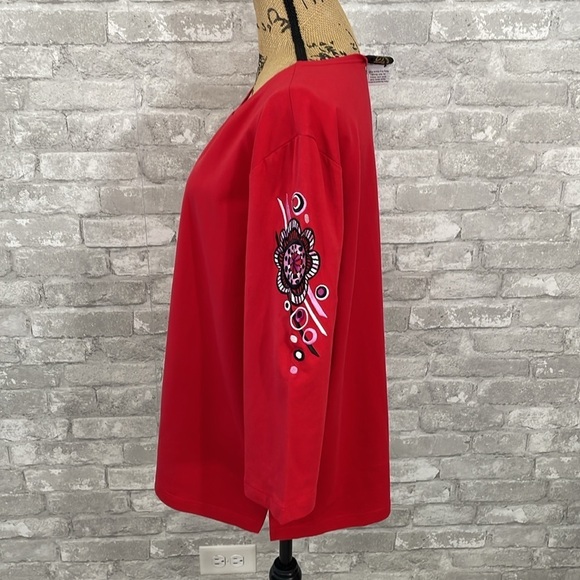 Bob Mackie Red Floral Sleeve Top - Picture 2 of 6